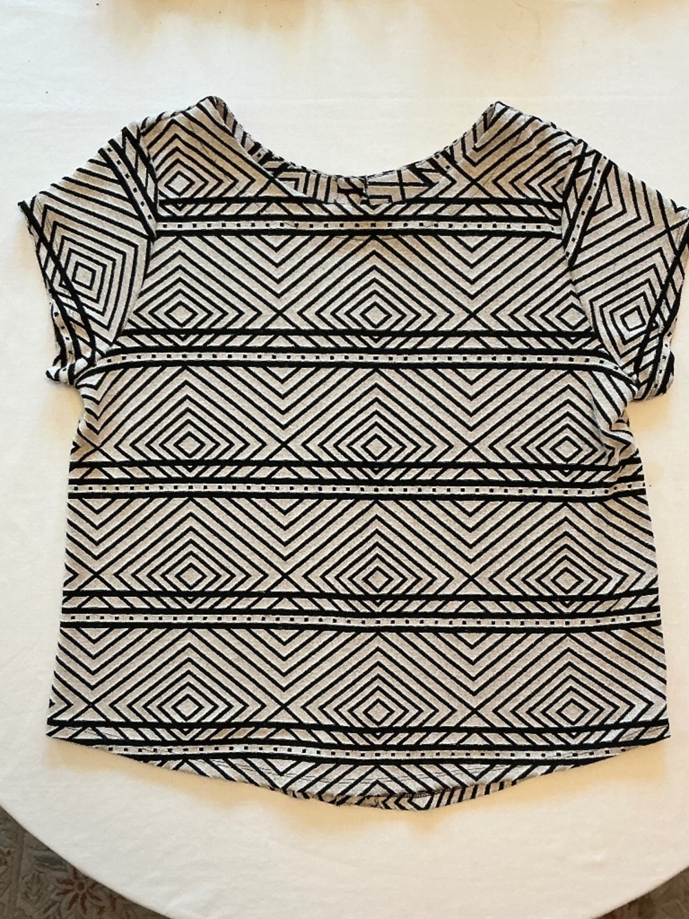 Lucky Brand Geometric Print Buttons Up the Back Short Sleeve Top XL. NWT